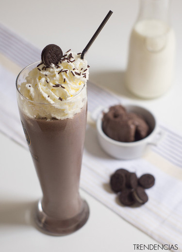 Milkshake de chocolate con galletas Oreo. Receta