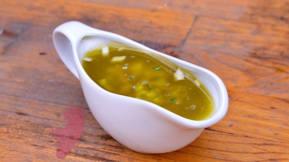 Salsas básicas que debes aprender a hacer para ser profesional en la cocina