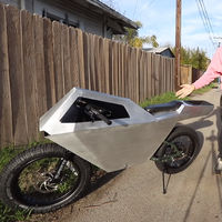 No, esta no es la moto eléctrica de Tesla, es una bicicleta eléctrica con 64 km de autonomía hecha para llamar la atención