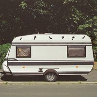Hasta 250 euros al mes por una “caravana zombi” en un campamento ilegal. En Palma están haciendo negocio con quien no puede pagar un alquiler 