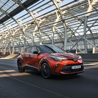 El nuevo Toyota C-HR estrena sistema multimedia y más conectividad, desde 29.100 euros