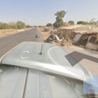 Un coche de Google sale atropellando a un motociclista en Street View, y un streamer lo descubre en vivo