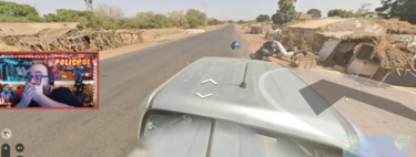 Un coche de Google sale atropellando a un motociclista en Street View, y un streamer lo descubre en vivo
