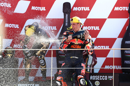 Acosta Valencia Moto2 2022 4