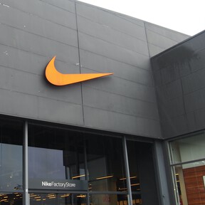 El outlet de Nike y las zapatillas Air Max más ochenteras rebajadísimas que le darán el toque retro a tus looks deportivos 