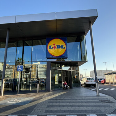 Las grandes cadenas de supermercados están probando un sistema idéntico al VAR del fútbol para evitar robos en las cajas automáticas