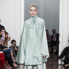 Foto 21 de 37 de la galería jorge-acuna-otono-invierno-2017 en Trendencias