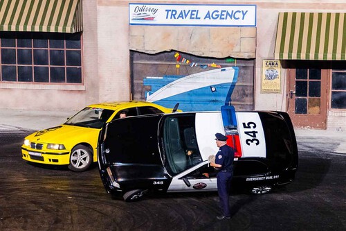 Loca Academia Policia Parque Warner