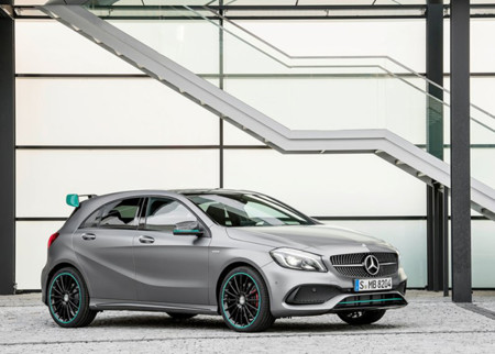 Mercedes Benz A Class 2016 800x600 Wallpaper 04