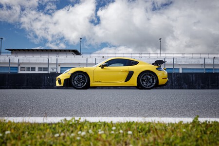 Porsche 718 Cayman GT4 RS