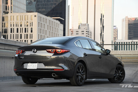 Mazda 3 Sedan Turbo Video Prueba Mexico 3