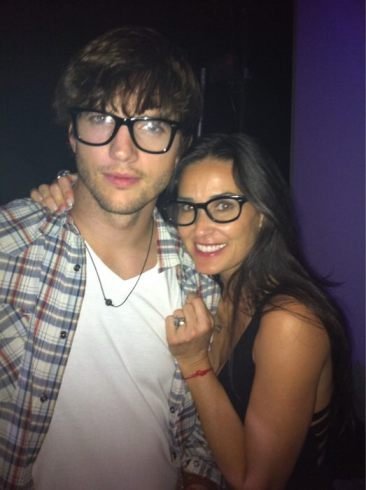 ¿Qué harían Ashton Kutcher y Demi Moore sin Twitter?