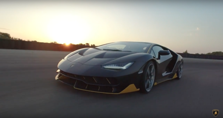 Así se debe conducir un Lamborghini Centenario, en la pista y sacándole el mayor provecho