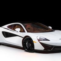 Pura belleza británica en blanco y negro con el McLaren 570GT by MSO Concept, sólo en Pebble Beach