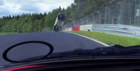 ¿Cuántas vueltas da este Renault Mégane RS en Nürburgring? ¡Vueltas de campana!
