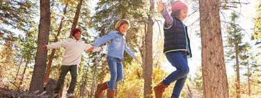 El sentido del equilibrio en los niños: en qué consiste, cómo se desarrolla y qué actividades podemos hacer para potenciarlo 