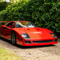 Este Ferrari F40 a escala es todo un "juguete" diabólico: se puede conducir, lleva suspensión independiente y se subasta ahora