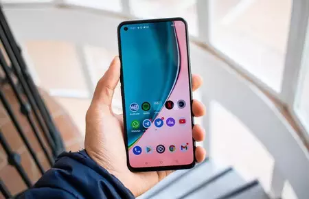 El potente Realme GT Neo 2 se cuela en las rebajas de Amazon: da el salto a la velocidad 5G por 82 euros menos