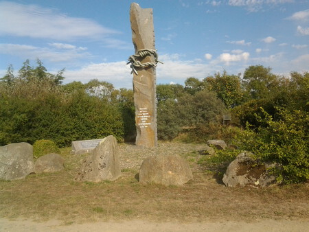 Monument Du Remembrement Geffosses
