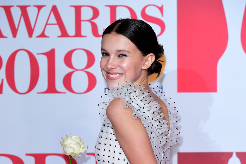 Millie bobby brown en los brit awards 2018 o c mo ponerse 20 a os de golpe