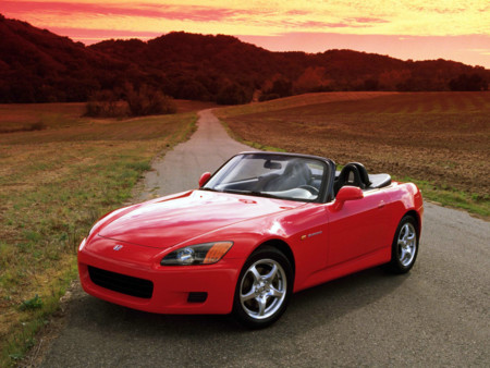 Fan del S2000, tus plegarias no son en vano: Honda trabaja en su sustituto