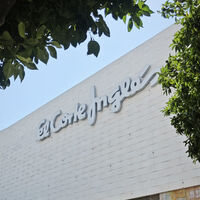 Vuelve a El Corte Inglés este 8 de junio el ventilador de techo con luz silencioso y compacto que siempre se agota a precio rebajado 