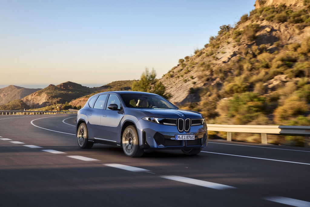 El BMW iX3 es el reinicio de una marca histórica y una respuesta a China: 370 km en 10 minutos y apuesta total por el software