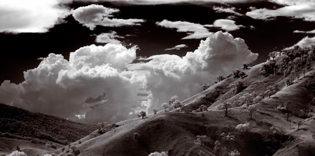 Karst Country: la fotografía infrarroja introducida en este onírico timelapse