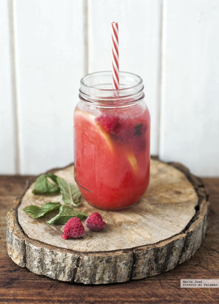 Receta fácil de limonada de frambuesas ¿Quién dijo que tenía calor?