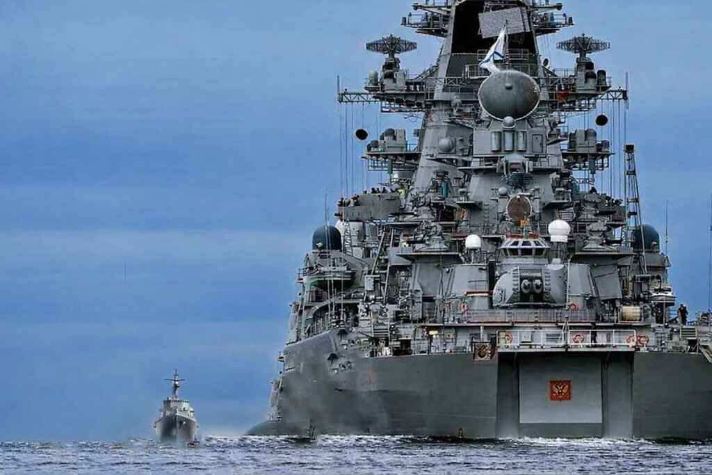 Tras 27 años en el "taller", el barco de guerra más grande y armado del planeta está listo: solo falta saber qué planes tiene Rusia