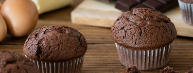 Cómo hacer las mejores magdalenas de chocolate, el postre esponjoso por el que suspiran los niños