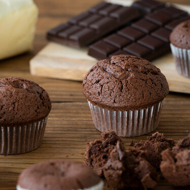 Cómo hacer las mejores magdalenas de chocolate, el postre esponjoso por el que suspiran los niños