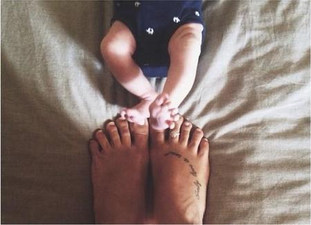 Vas a querer morder los piececitos del baby de Raquel del Rosario
