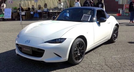 Mazda MX-5 990S Edition, el roadster japonés se pone a dieta y ahora pesa menos de 1,000 kg