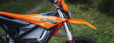 A KTM se le ha ocurrido el invento del siglo, y promete acabar con el gran problema de las motos eléctricas 