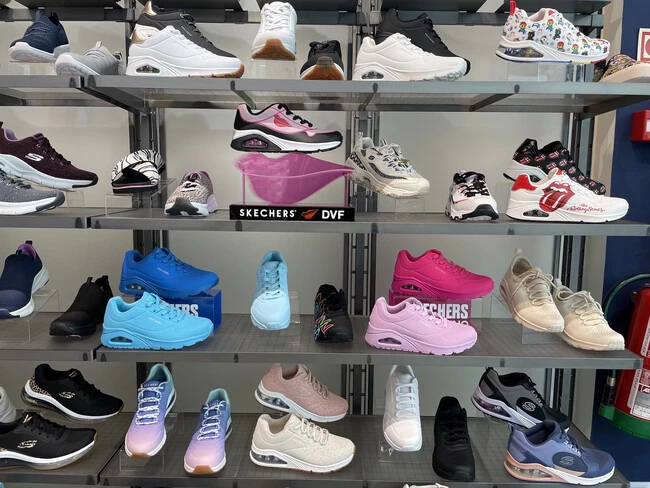 Skechers