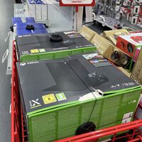 MediaMarkt está liquidando estas Xbox Series X y Series S en su outlet: últimas unidades con descuentos de casi 100 euros 