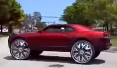 Le he puesto unas llantas al Camaro... de 32 pulgadas