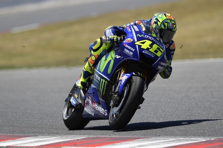 Valentino Rossi: "La moto del año pasado tenía otros problemas, pero era más fácil de pilotar"