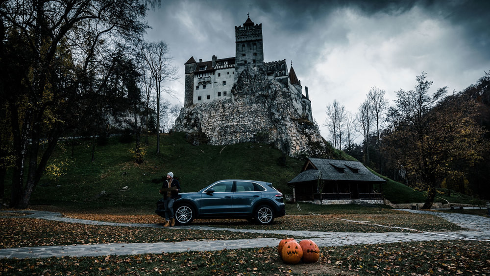 Autos y literatura: Siguiendo los pasos del Conde Drácula en un Porsche Cayenne S 