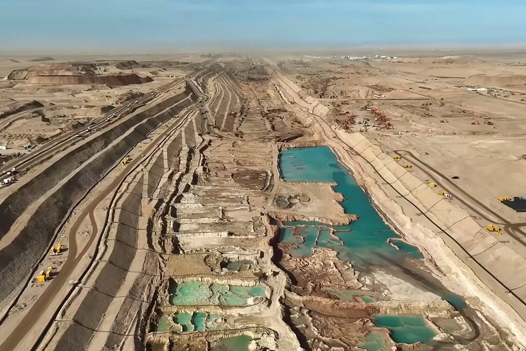 La construcción de 'The Line', el rascacielos de 170 km de Arabia Saudí, avanza: un nuevo vídeo lo demuestra 