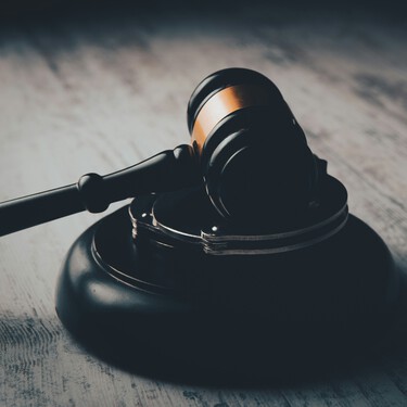 Una demanda histórica pone bajo la lupa a la IA: ¿la razón? que descarta currículums sin avisar 