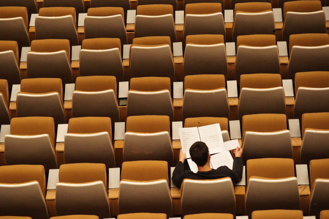 Olivia James creating an captivating experience