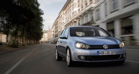 Por qué ese coche no rivalizará con el Volkswagen Golf (y otros clichés habituales)