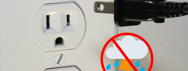 Muitos acreditam que desconectar dispositivos eletrônicos durante trovoadas pode parecer uma boa ideia, mas a ciência diz o contrário 