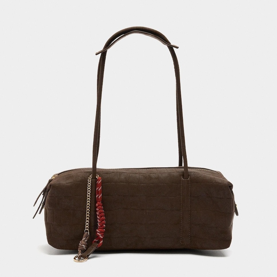 Parfois
Bolso de hombro rectangular con cierre de cremallera y detalle de llavero extraíble en liso