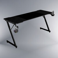 Por menos de 90 euros, esta mesa gaming cuenta con muchos accesorios que te serán muy útiles mientras juegas