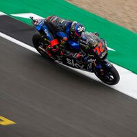 Marco Bezzecchi sorprende en Silverstone para batir a Jorge Navarro y aferrarse al mundial de Moto2
