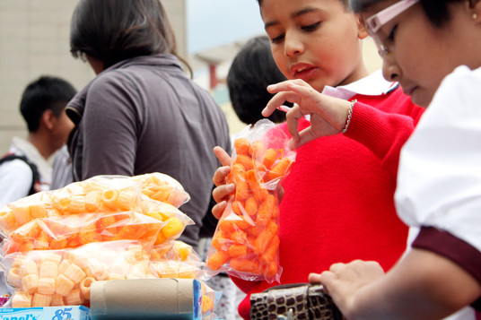 Comida chatarra y refrescos siguen siendo la principal venta en las