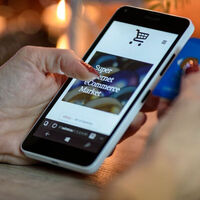 El móvil determina la decisión de compra en los comercios a pie de calle cada vez más